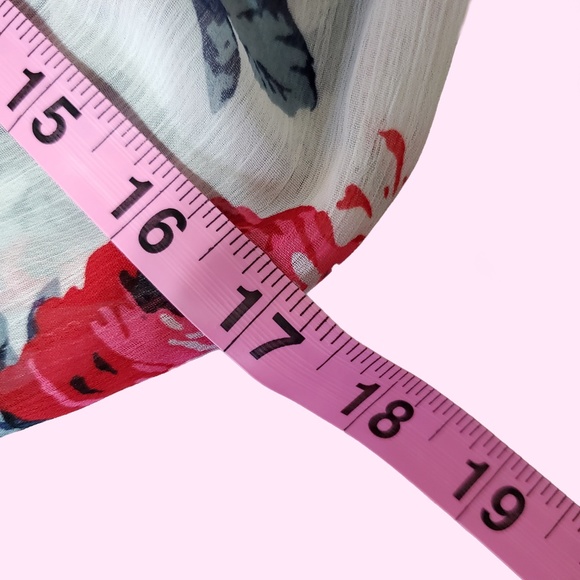 Dynamite Blouse - Picture 9 of 10